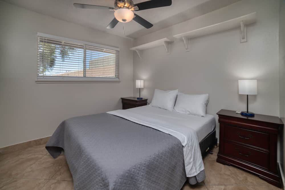Photo of Bedroom in Rancho Oakey