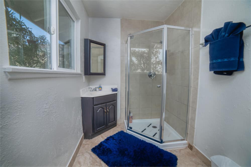 Photo of Bathroom in Rancho Oakey