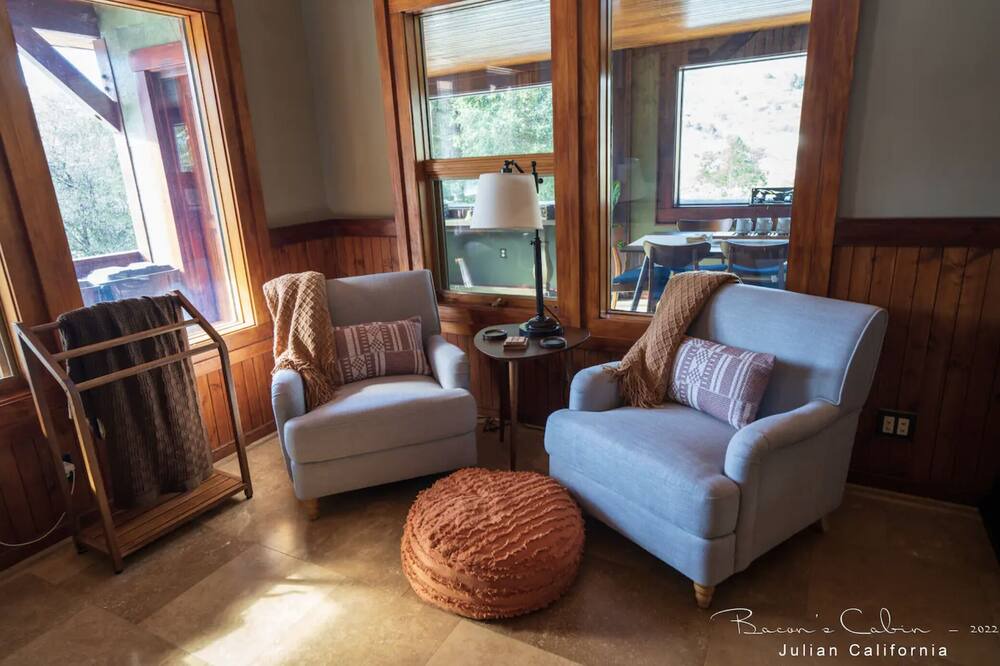 Photo of Livingroom in Julian