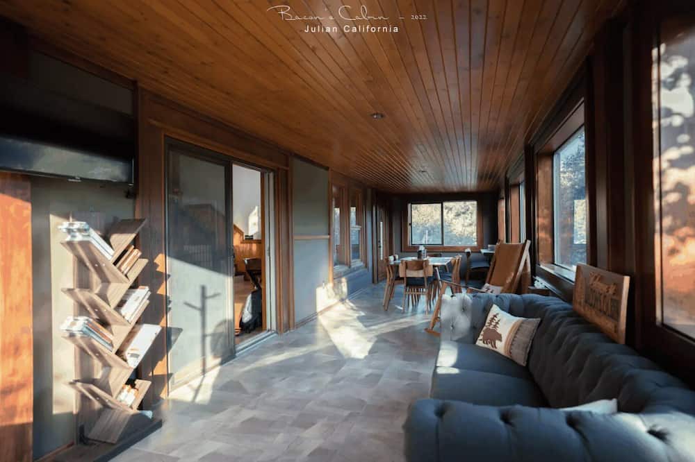 Photo of Livingroom in Julian