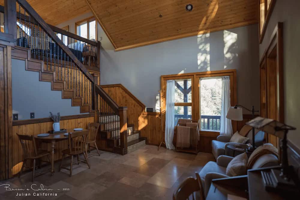 Photo of Livingroom in Julian