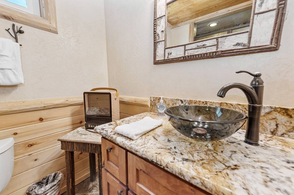 Photo of Bathroom in Woodlands