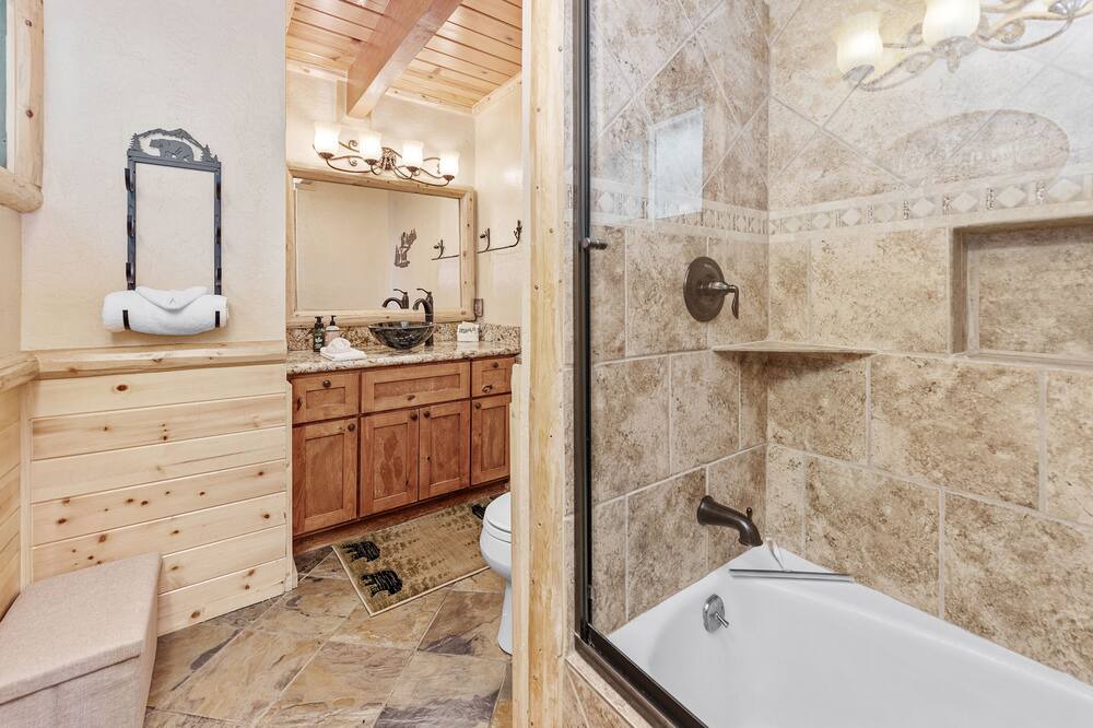 Photo of Bathroom in Woodlands
