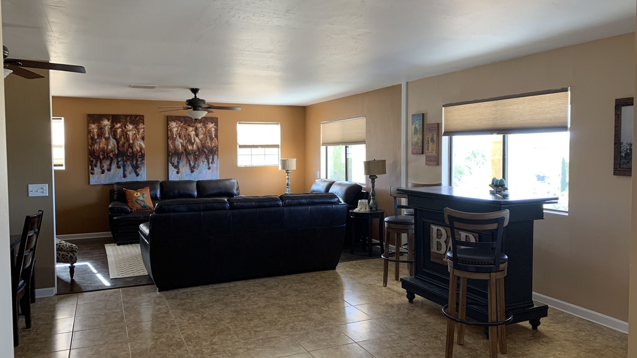 Photo of Livingroom in Wickenburg