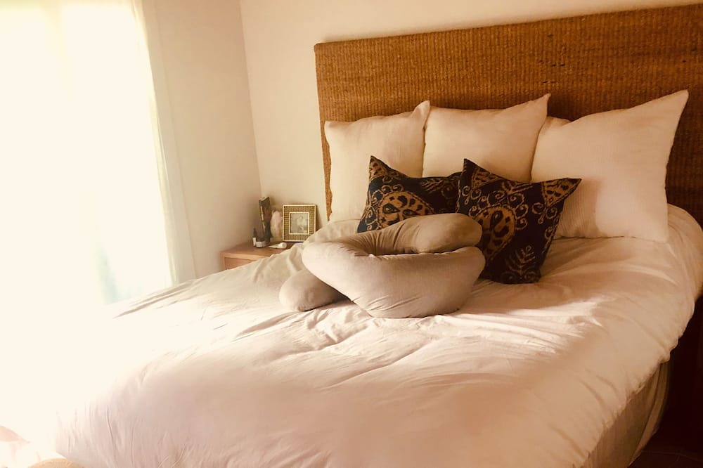 Photo of Bedroom in Alta Mesa