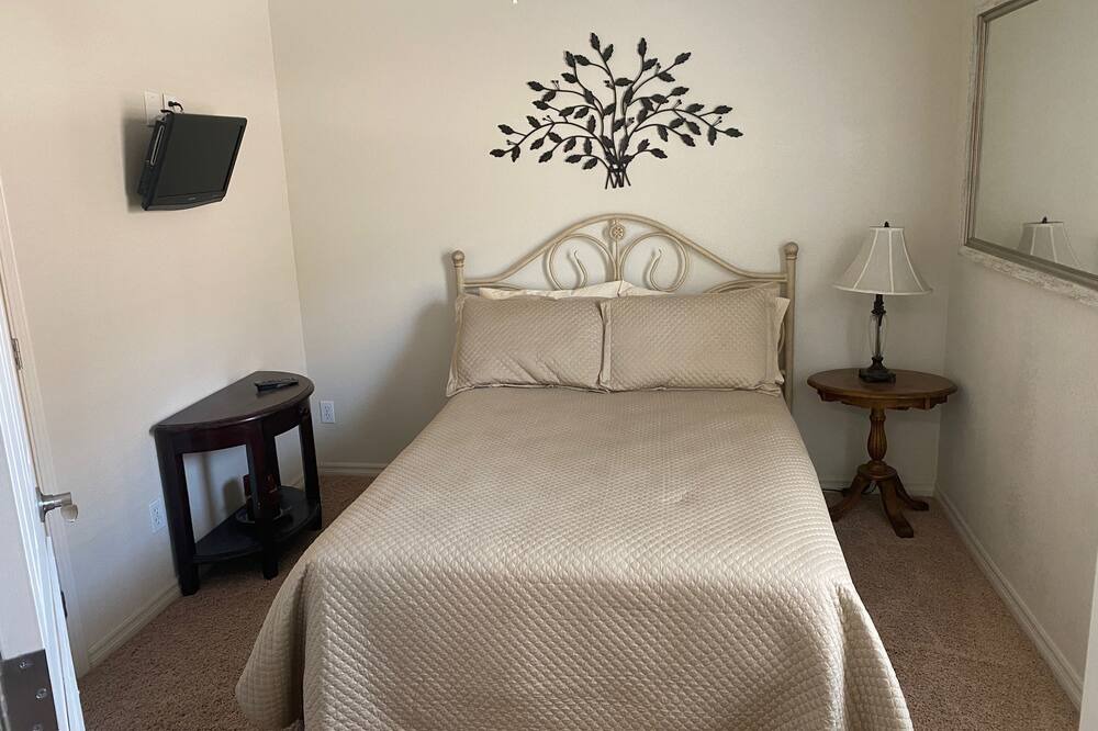 Photo of Bedroom in Parker Strip