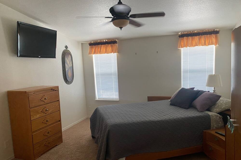 Photo of Bedroom in Parker Strip