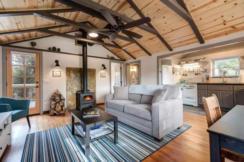 Photo of Livingroom in Julian