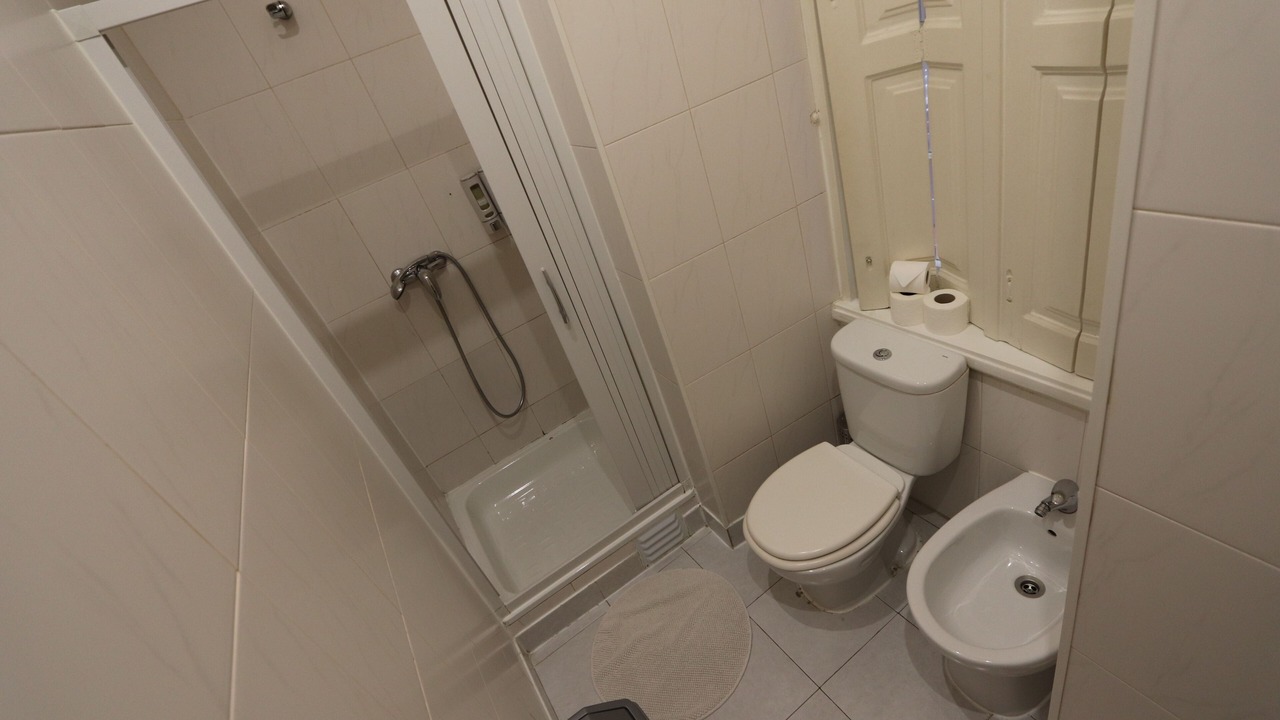 Photo of Bathroom in Baixa