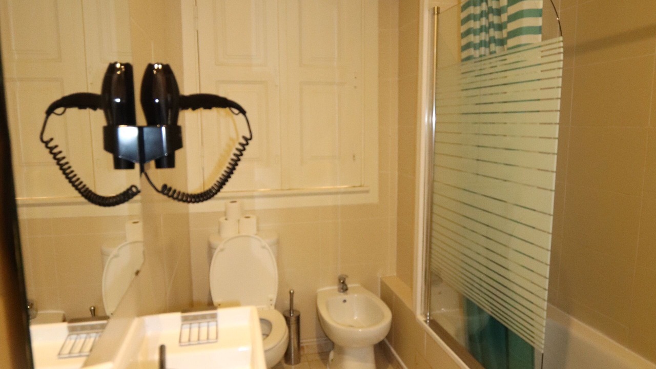 Photo of Bathroom in Baixa