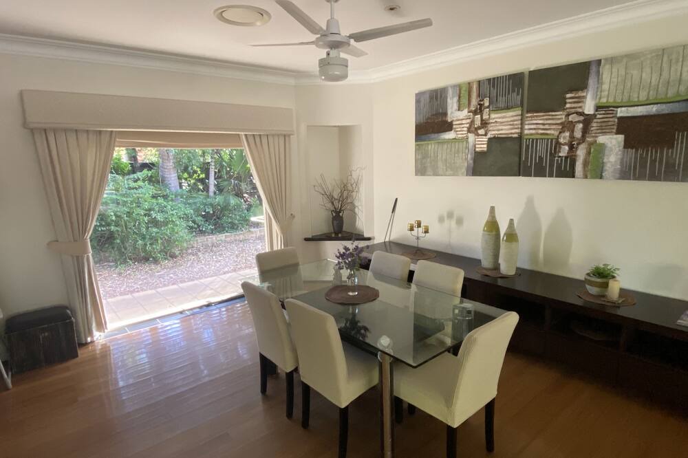 Photo of Kitchen in Helensvale