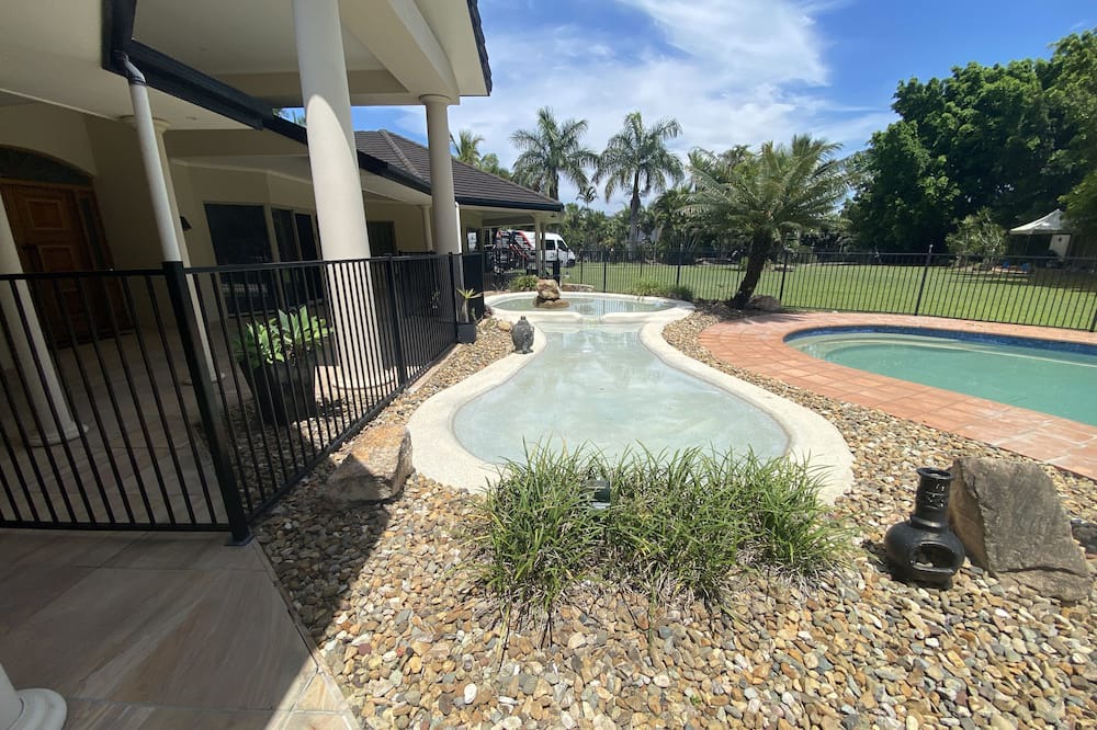 Photo of Outdoor in Helensvale