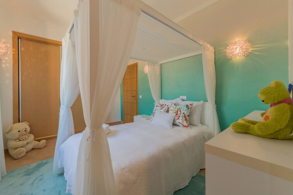 Photo of Bedroom in Sao Bartolomeu de Messines