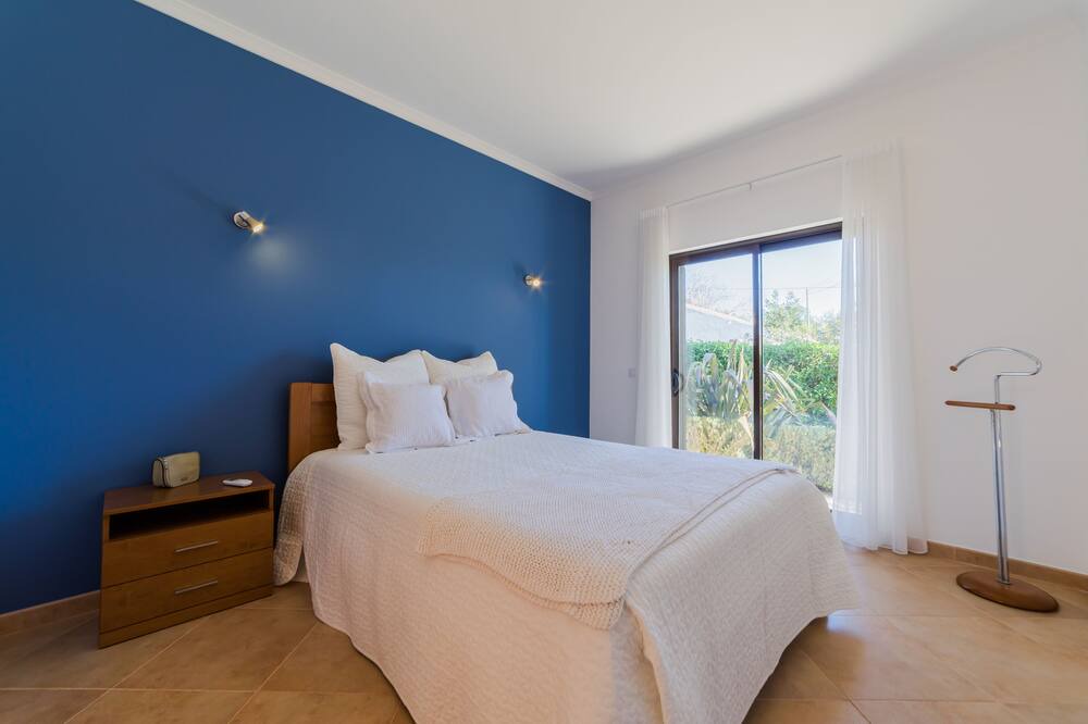 Photo of Bedroom in Sao Bartolomeu de Messines