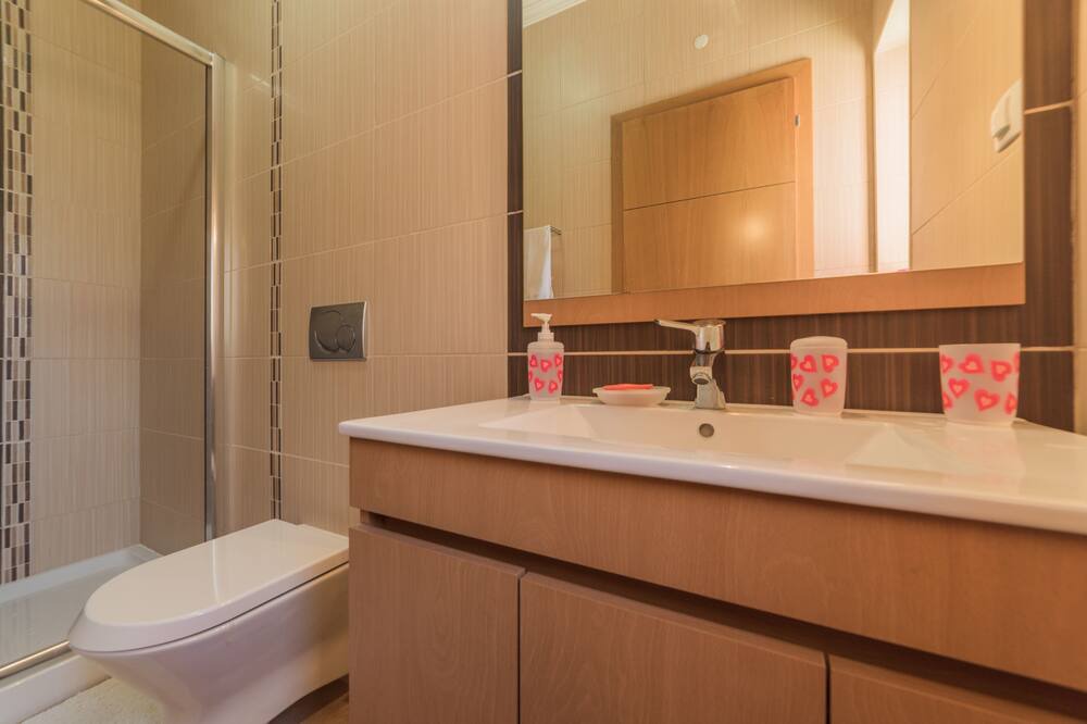 Photo of Bathroom in Sao Bartolomeu de Messines