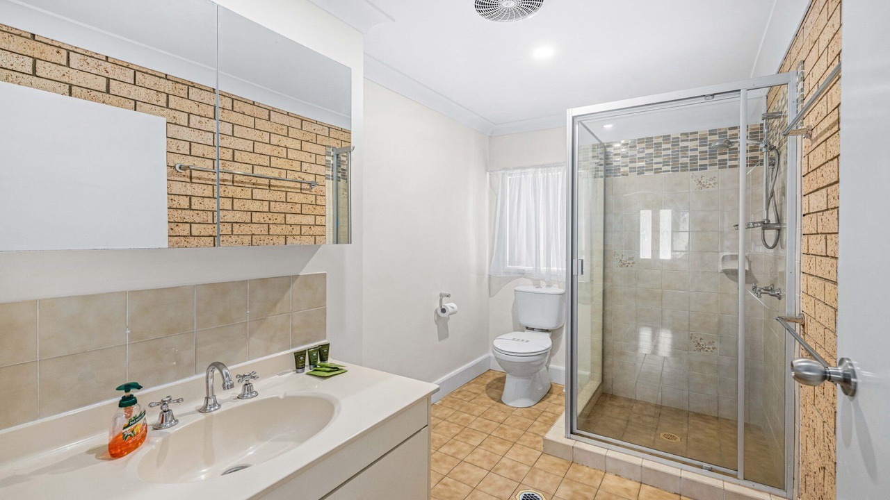 Photo of Bathroom in Sandstone Point
