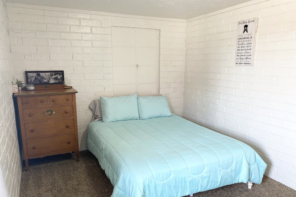 Photo of Bedroom in Lindsay