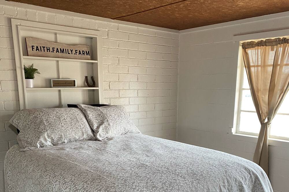 Photo of Bedroom in Lindsay