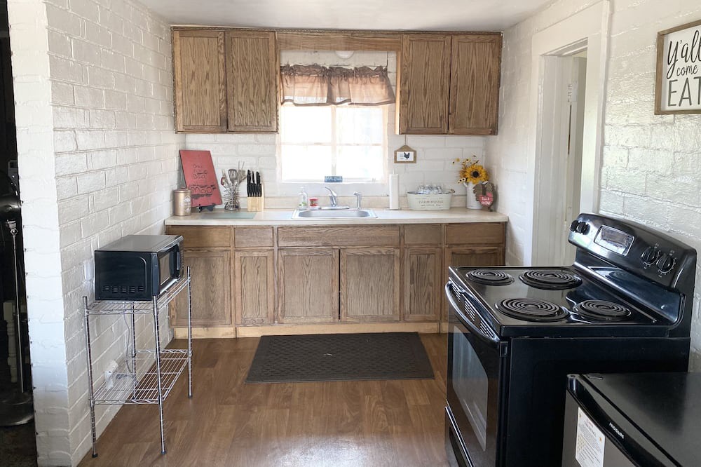 Photo of Kitchen in Lindsay