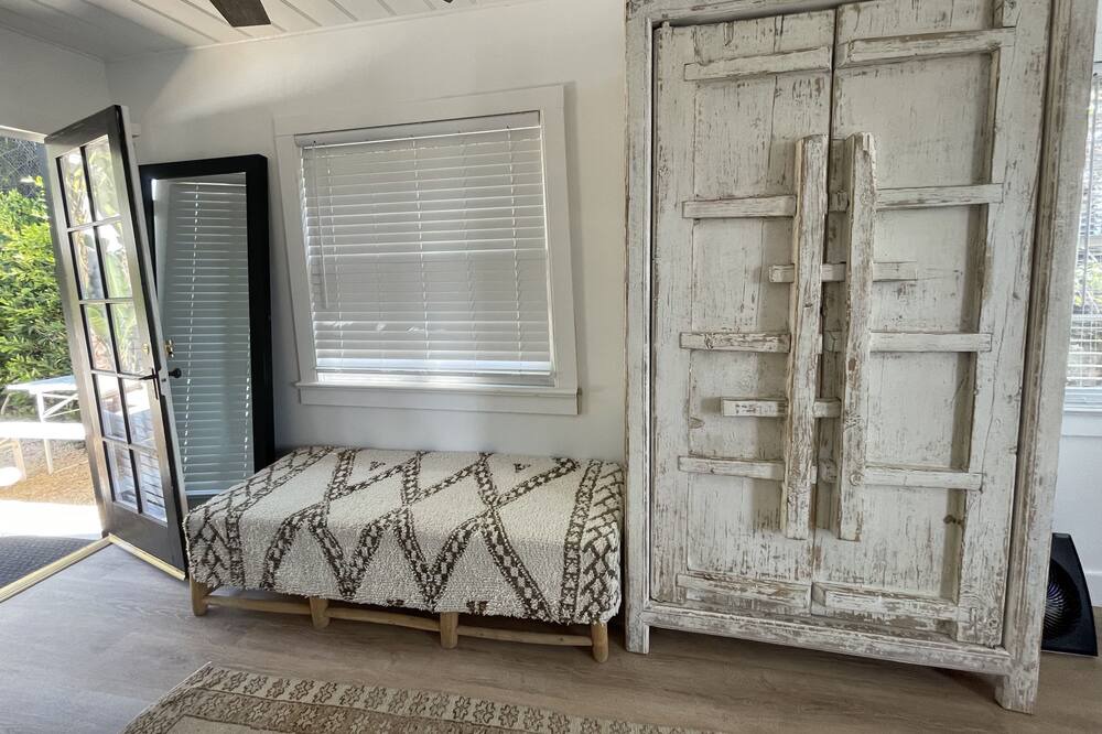 Photo of Bedroom in Summerland