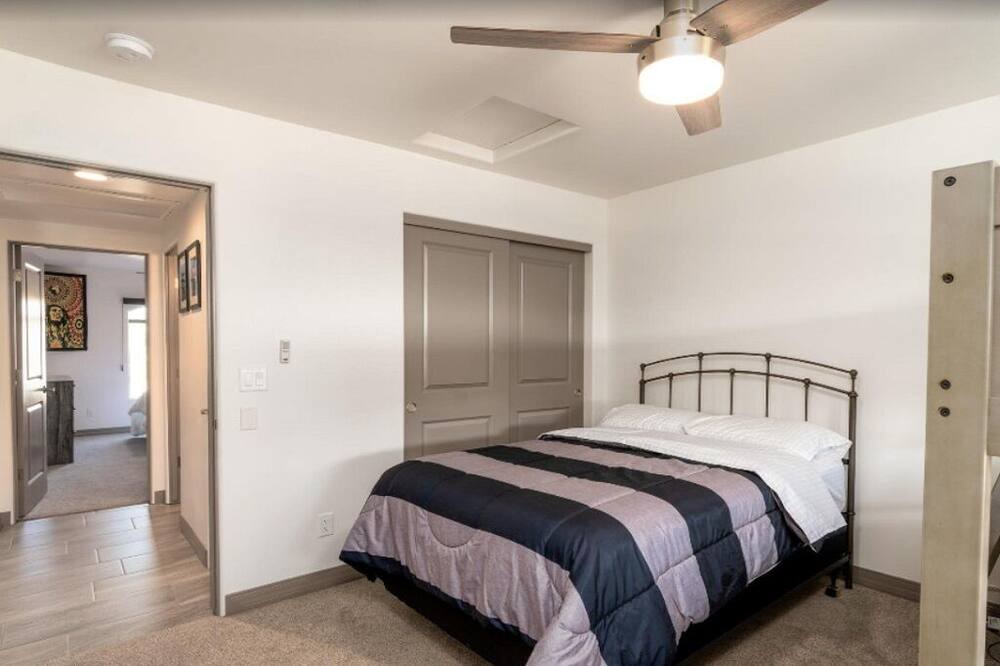 Photo of Bedroom in Lake Havasu City