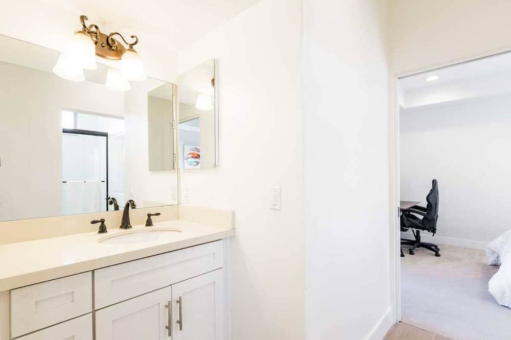 Photo of Bathroom in Glendora