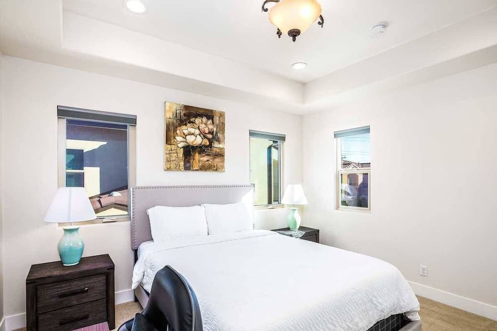 Photo of Bedroom in Glendora