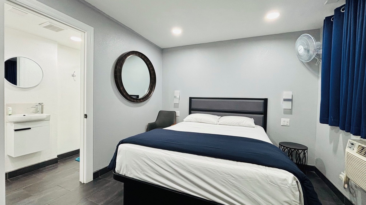 Photo of Bedroom in Sunrise Manor