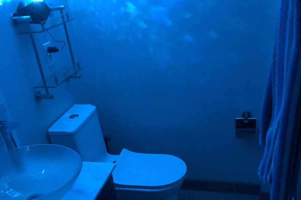 Photo of Bathroom in Gateway District