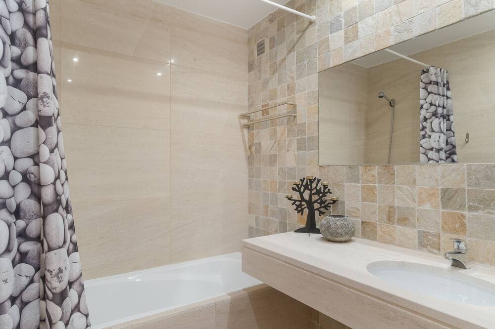 Photo of Bathroom in Castelo