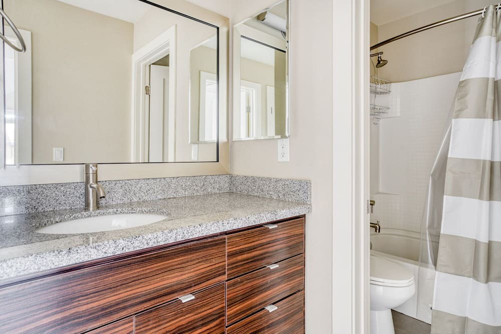 Photo of Bathroom in East San Mateo