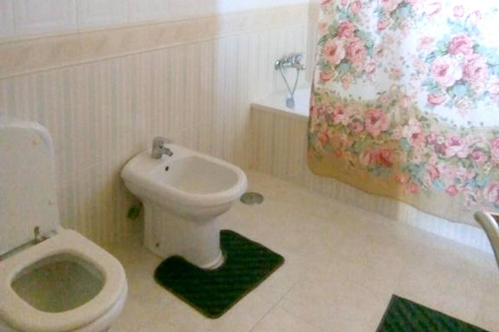 Photo of Bathroom in Ourem