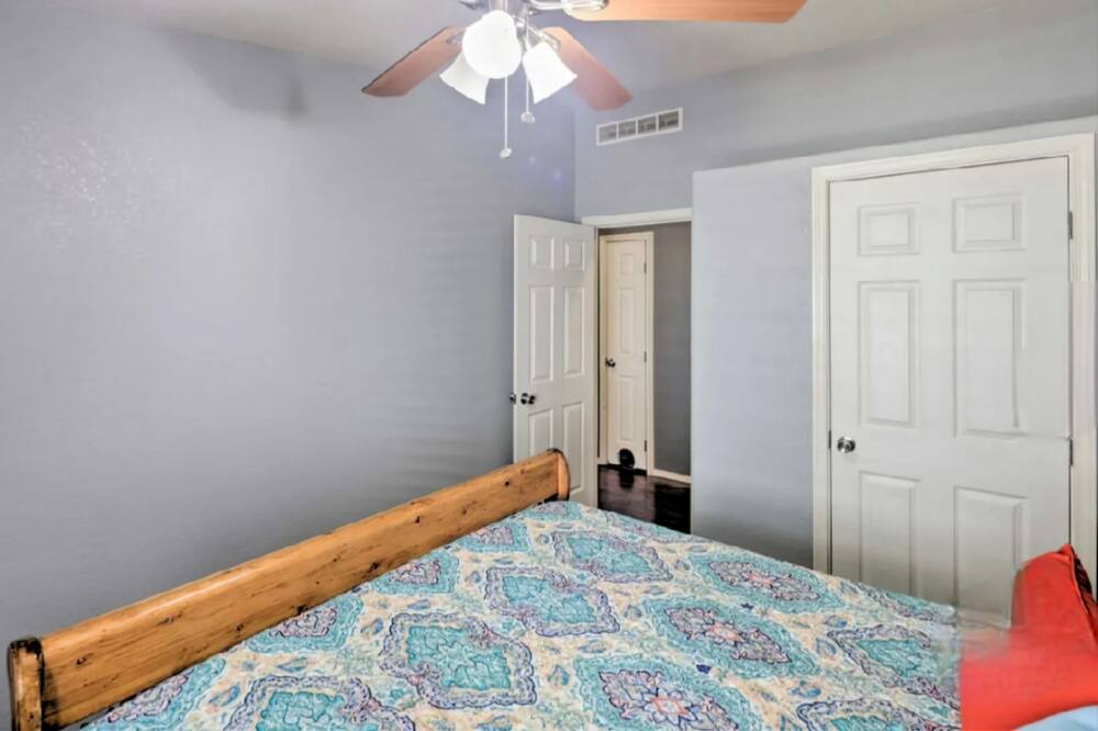 Photo of Bedroom in Cienega Springs