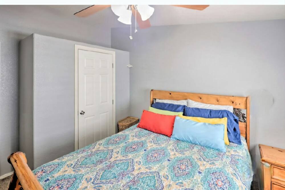 Photo of Bedroom in Cienega Springs