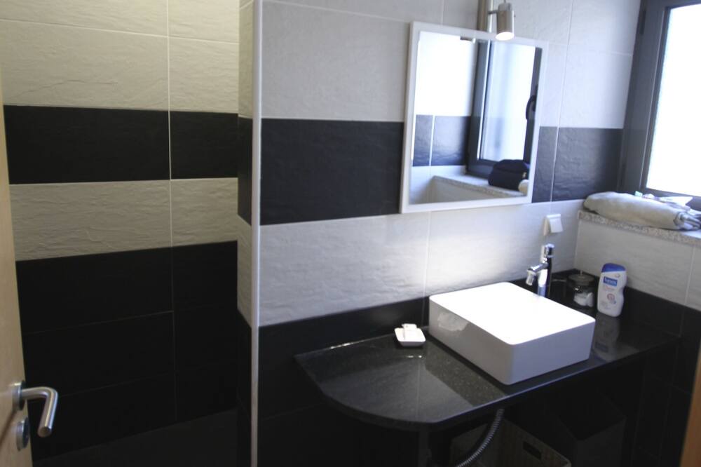 Photo of Bathroom in Gouveia