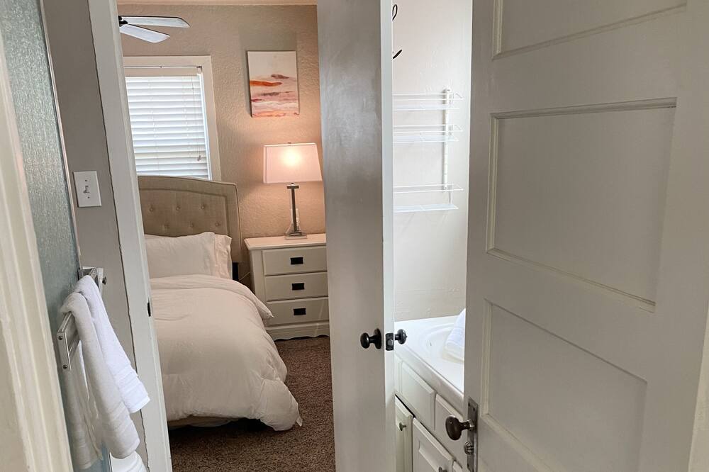 Photo of Bedroom in Tulare