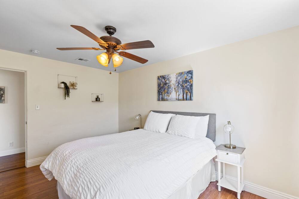 Photo of Bedroom in Rancho Oakey