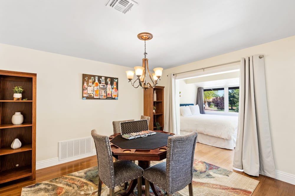 Photo of Bedroom in Rancho Oakey