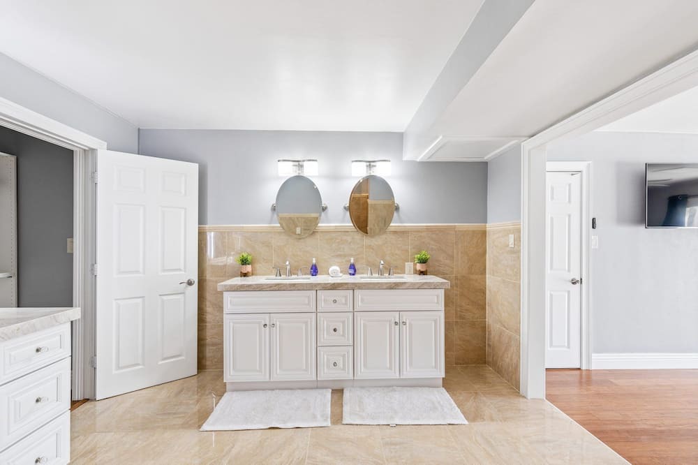 Photo of Kitchen in Rancho Oakey