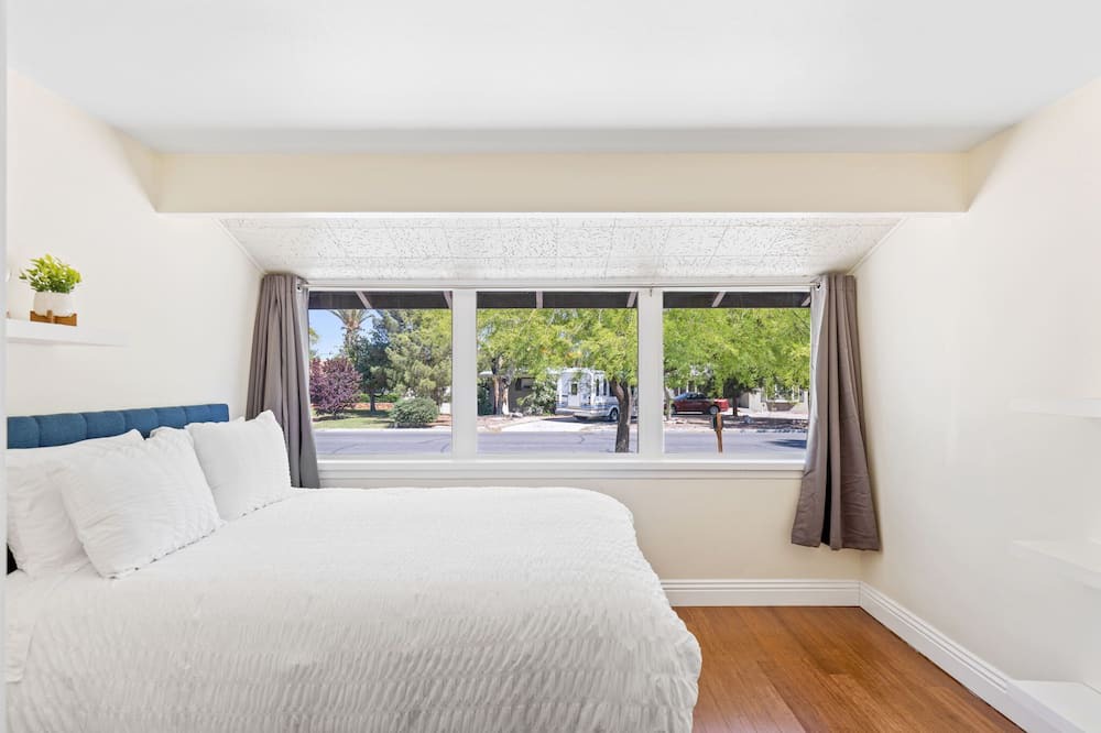 Photo of Bedroom in Rancho Oakey