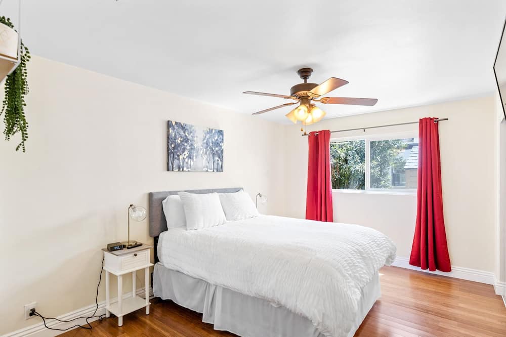 Photo of Bedroom in Rancho Oakey