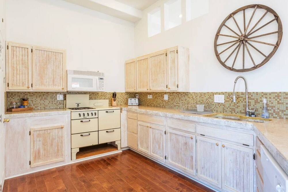 Photo of Kitchen in Landers