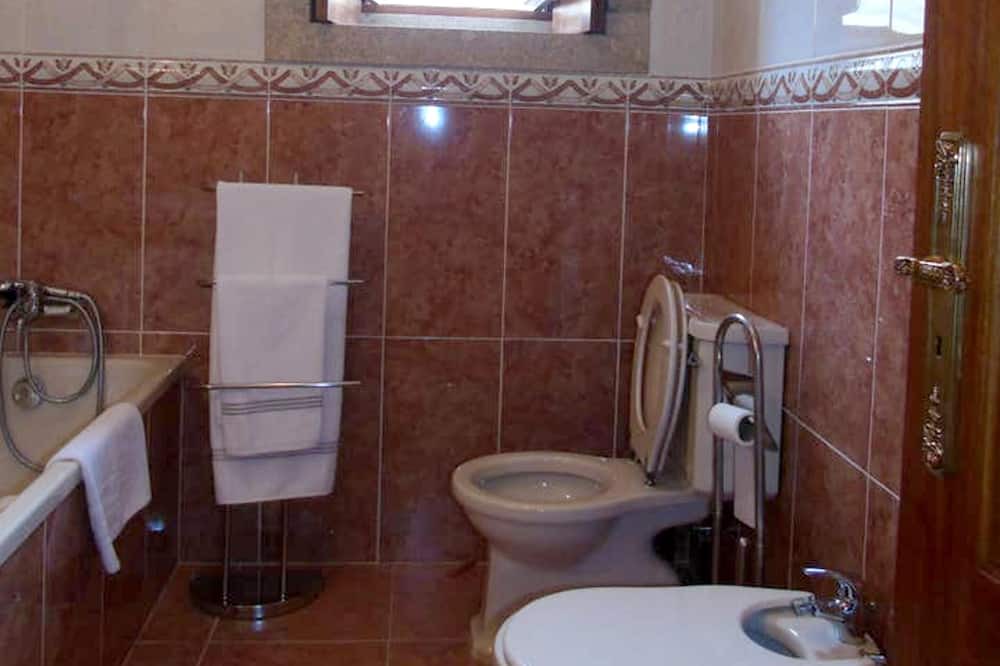 Photo of Bathroom in Parameira