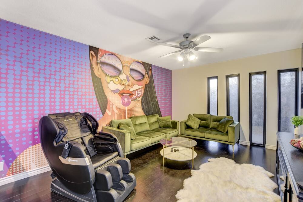 Photo of Livingroom in Rancho Oakey