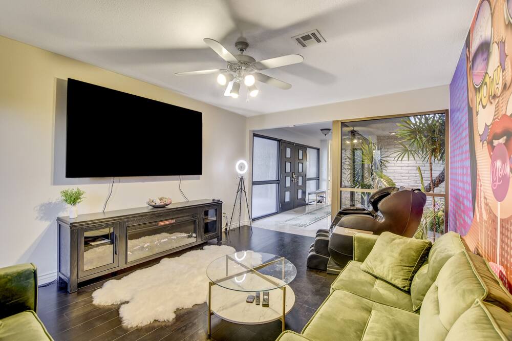Photo of Livingroom in Rancho Oakey