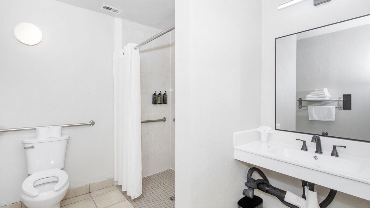 Photo of Bathroom in Chinatown