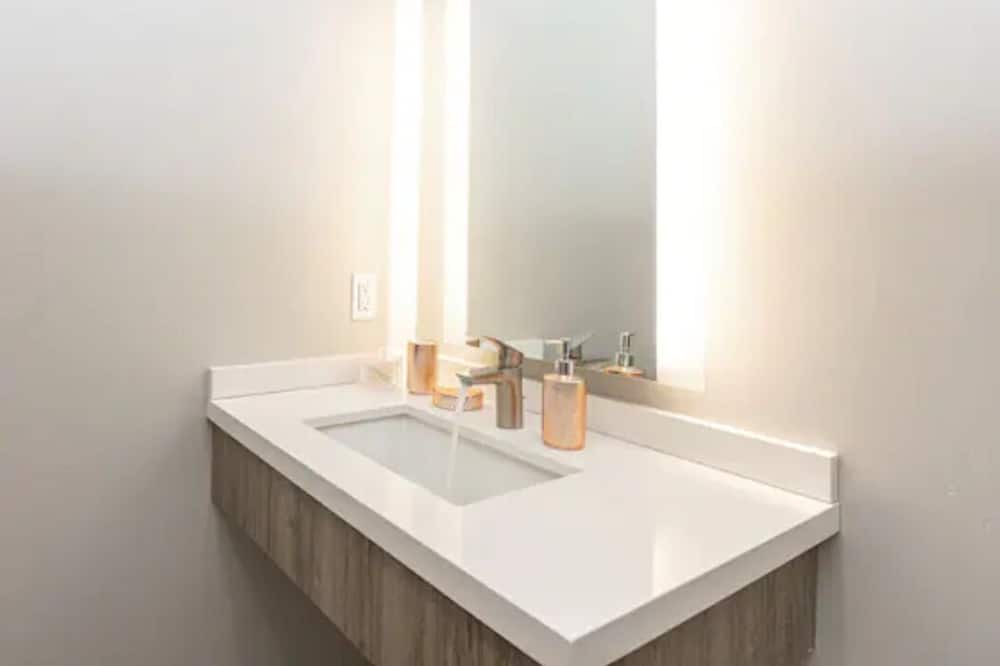 Photo of Bathroom in Old Town