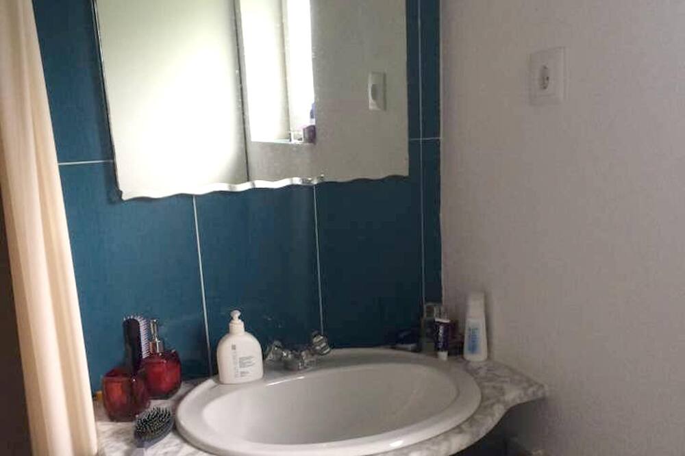 Photo of Bathroom in Montemor-o-Novo