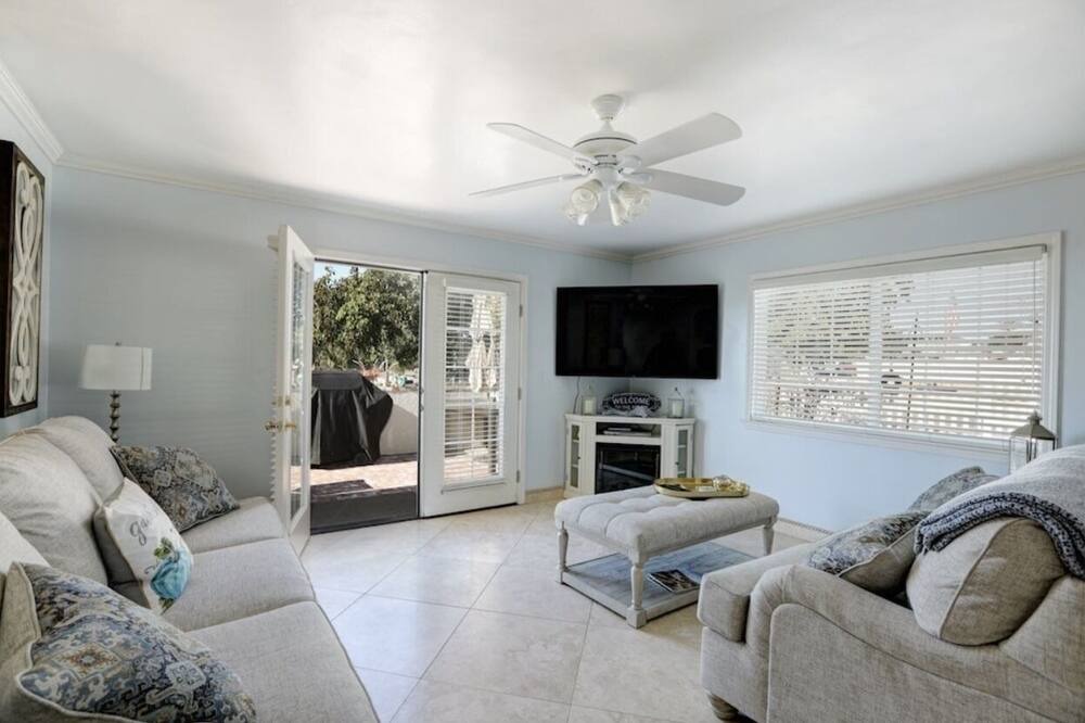 Photo of Livingroom in Grover Beach