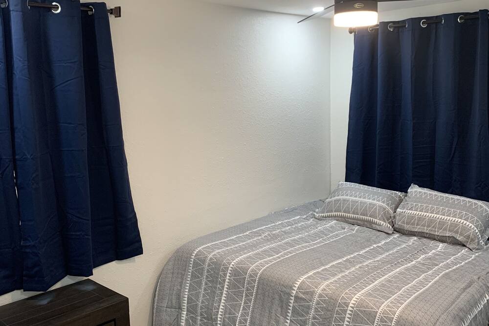 Photo of Bedroom in Lake Murray